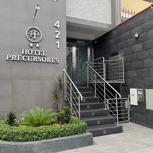 Precursores Hotel