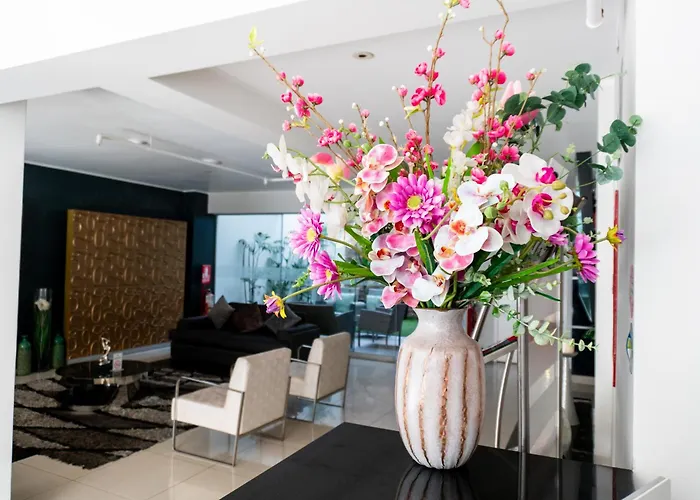 Apart Hotel Petit Palace Suites Lima foto