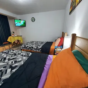 Airport With Free Pick Up From The Airport Hostal *