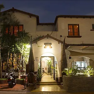 The House Project Backpackers Hostel