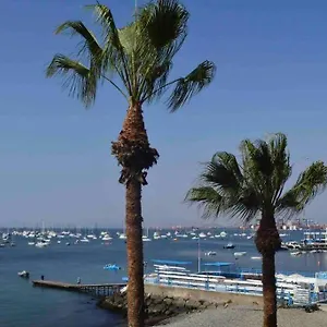 Departamento La Punta D - Piscina - Zona Parrilla * Lima