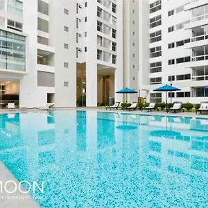 Moon - Luxury *