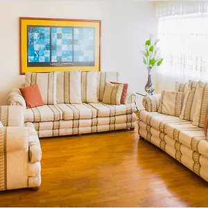 San Isidro Apartment *