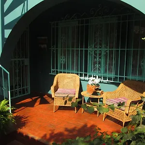 La Casona Azul Bed & Breakfast Lima