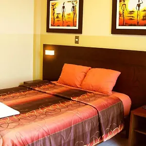 Reyna Hotel Lima
