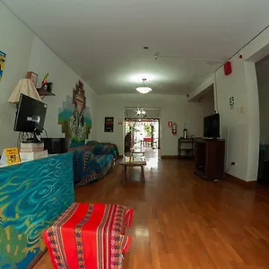 Condor's House Hostel *
