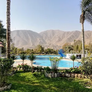 Mi Pequeño Club Hotel *